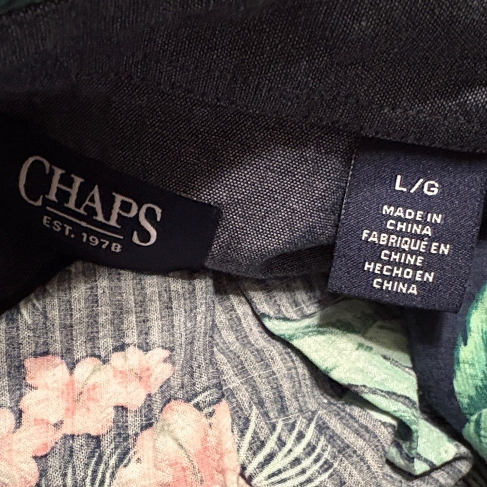 NWT Chaps Men's Navy and Red Floral Shirt - Picture 12 of 12